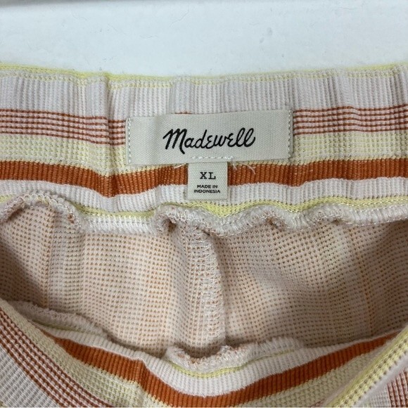 Madewell Textural Knit High-Rise Pleated Shorts in Stripe- Size XLarge - Picture 4 of 6